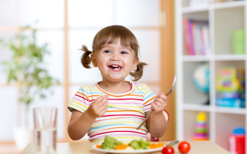 Chế độ dinh dưỡng dành cho các bé trên 1 tuổi