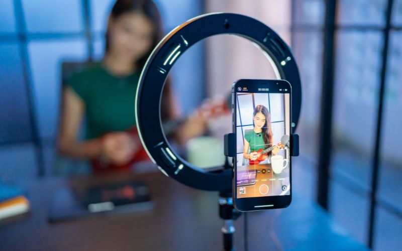 Luôn học hỏi và tối ưu hóa theo dữ liệu